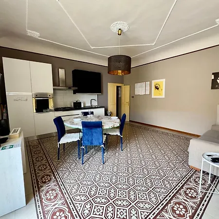 Mid Modern Akragas In Center With Sea View Daire