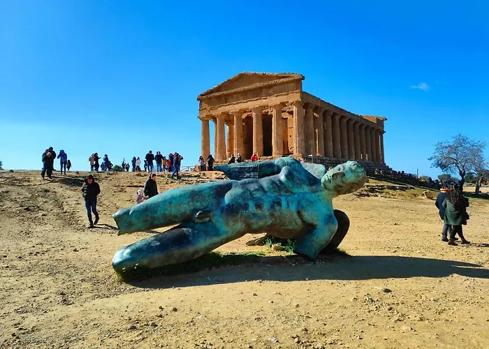 Lejlighed Mid Modern Akragas In Center With Sea View