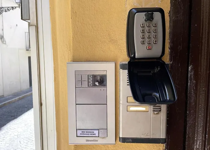 Mid Modern Akragas In Center With Sea View *