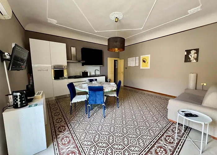 Mid Modern Akragas In Center With Sea View Lejlighed