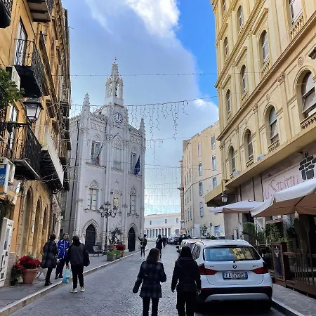 Mid Modern Akragas In Center With Sea View Appartement