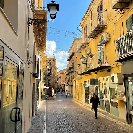 Mid Modern Akragas In Center With Sea View 公寓 *