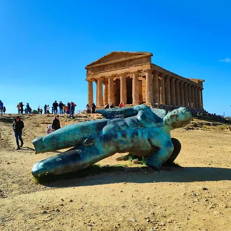 Appartement Mid Modern Akragas In Center With Sea View